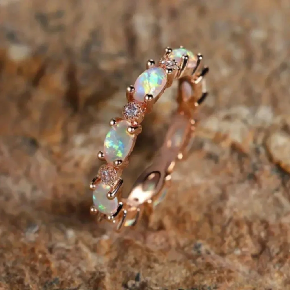 ✨️ Beautiful Vintage Elegant Opal Stone Ring